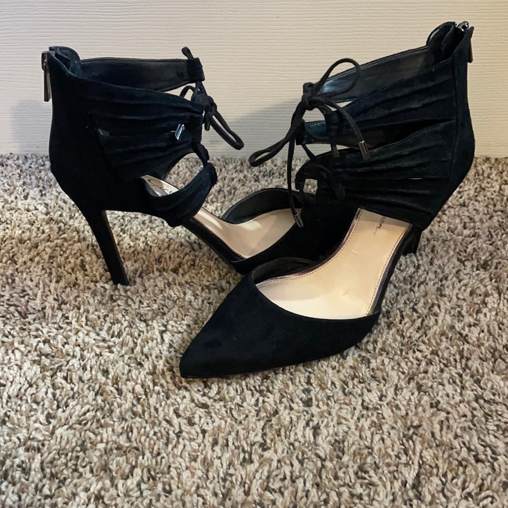 Black Suede Jessica Simpson Pumps